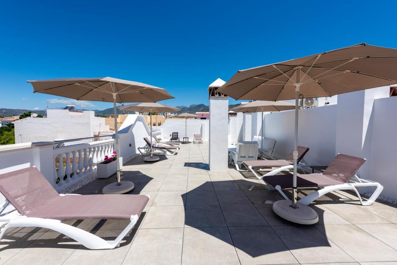 Apartamentos Toboso Plaza Nerja Ngoại thất bức ảnh Rooftop terrace