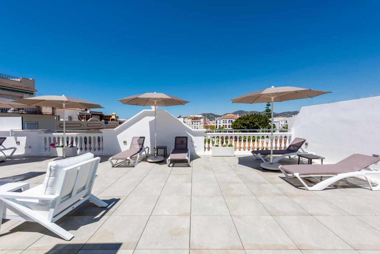 Apartamentos Toboso Plaza Nerja Ngoại thất bức ảnh Rooftop terrace